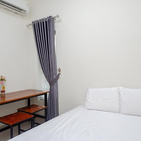 Reddoorz Syariah Near Rs Mitra Keluarga Tegal Ξενοδοχείο Εξωτερικό φωτογραφία