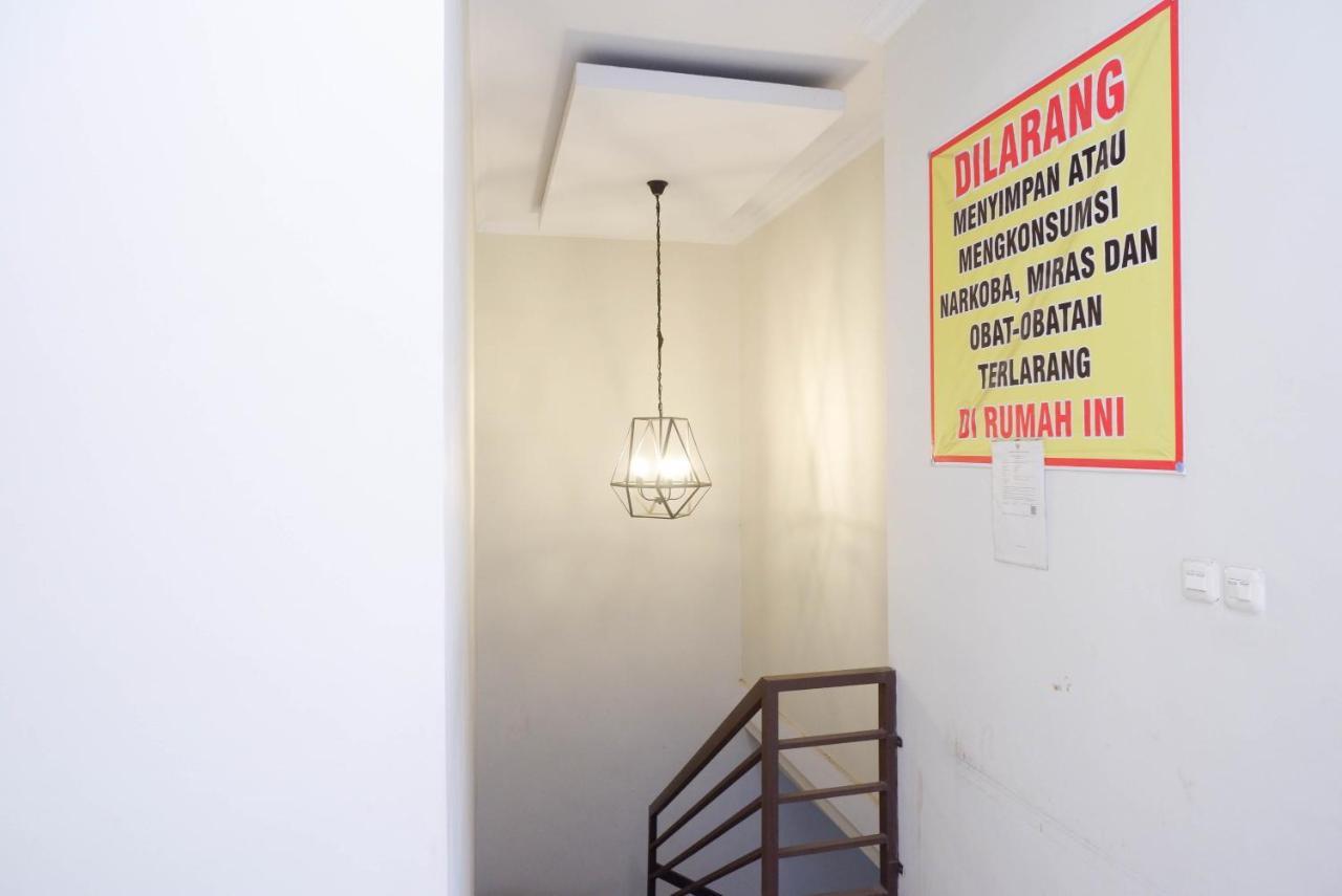 Reddoorz Syariah Near Rs Mitra Keluarga Tegal Ξενοδοχείο Εξωτερικό φωτογραφία