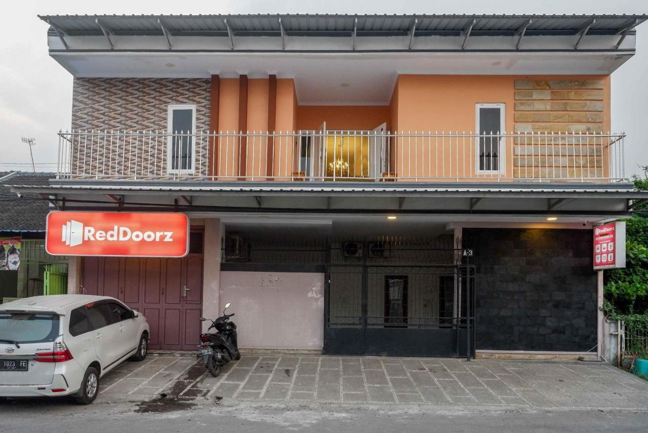 Reddoorz Syariah Near Rs Mitra Keluarga Tegal Ξενοδοχείο Εξωτερικό φωτογραφία